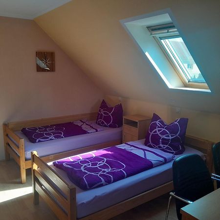 Fewo Hohen Neuendorf Bei Berlin Mit Sauna Und Fuss-Spa Luaran gambar