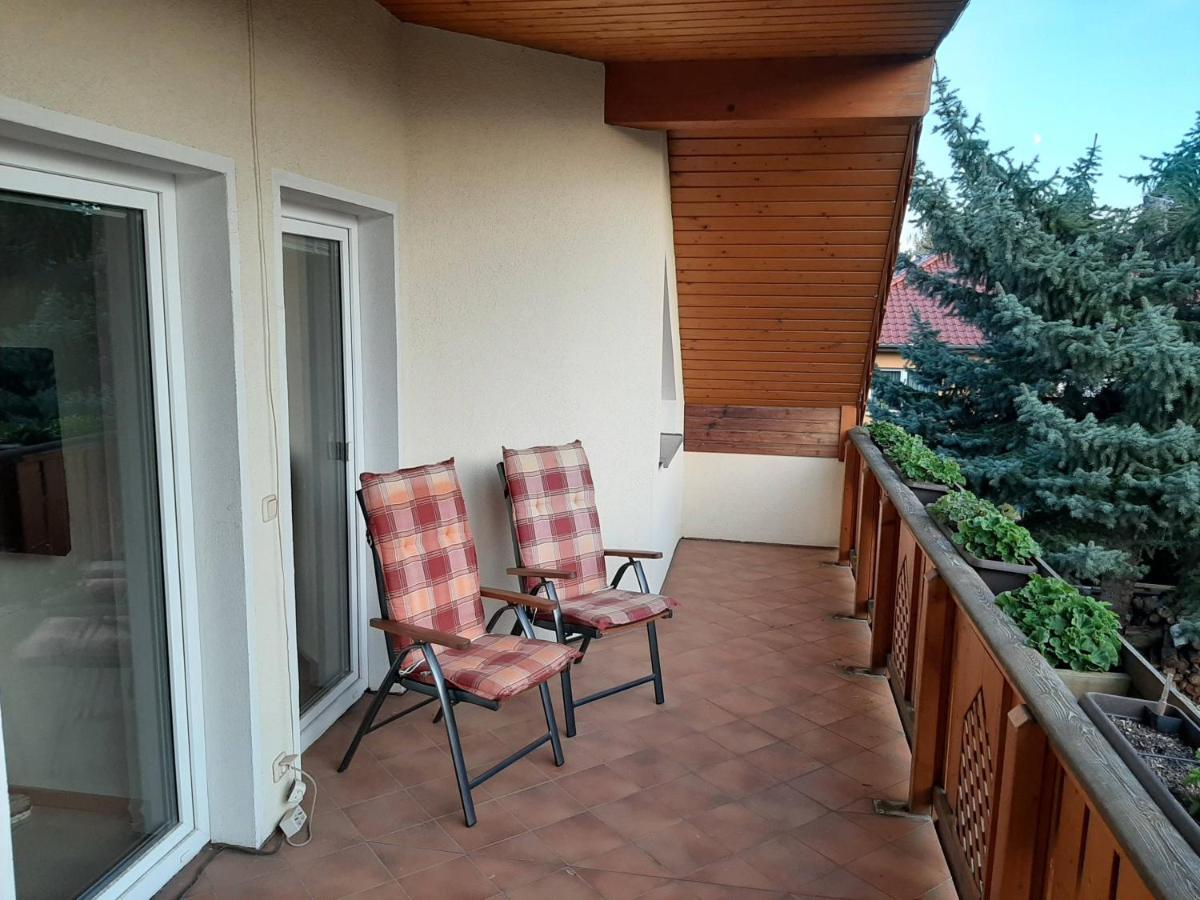 Fewo Hohen Neuendorf Bei Berlin Mit Sauna Und Fuss-Spa Luaran gambar